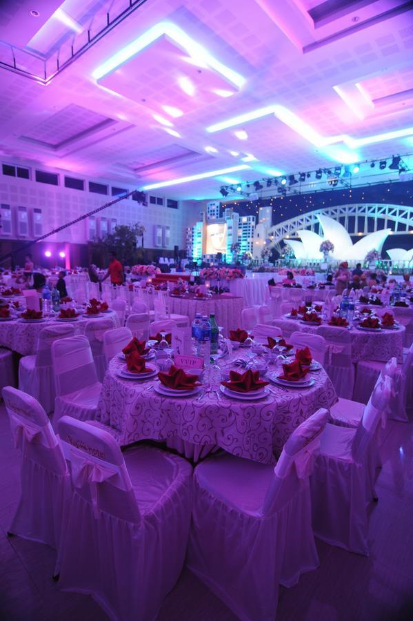 Regina Hotel Pemalang Εξωτερικό φωτογραφία